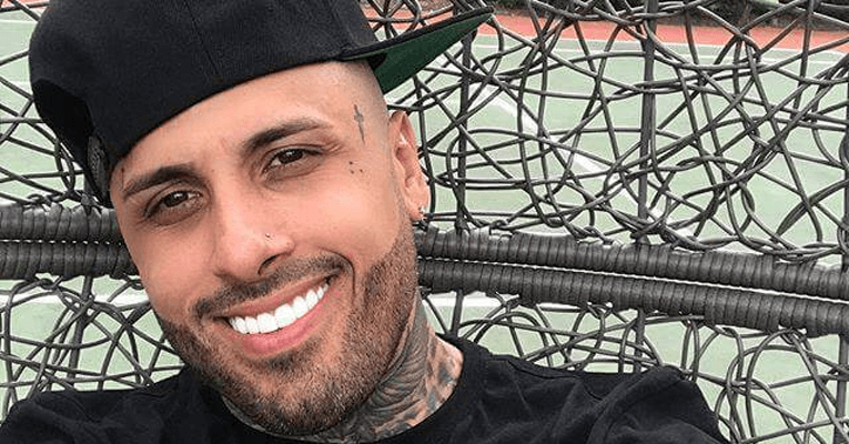 ¿Qué hace Nicky Jam antes de un show?